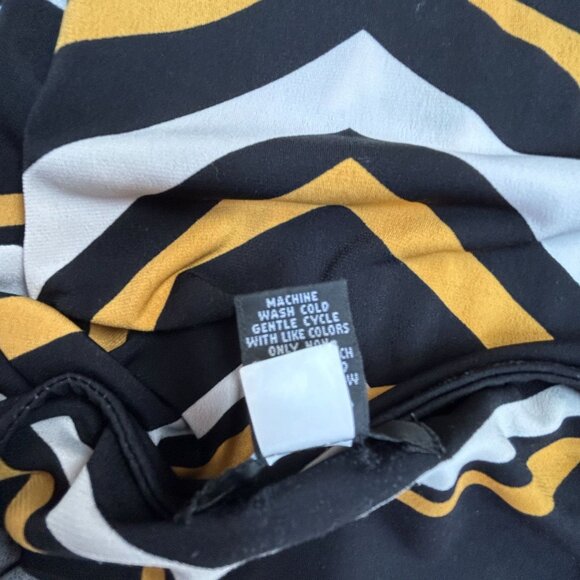 Alfani Petite Womens Point Hem Chevron Stripe Top Blouse Petite Medium PM Black - Picture 4 of 7